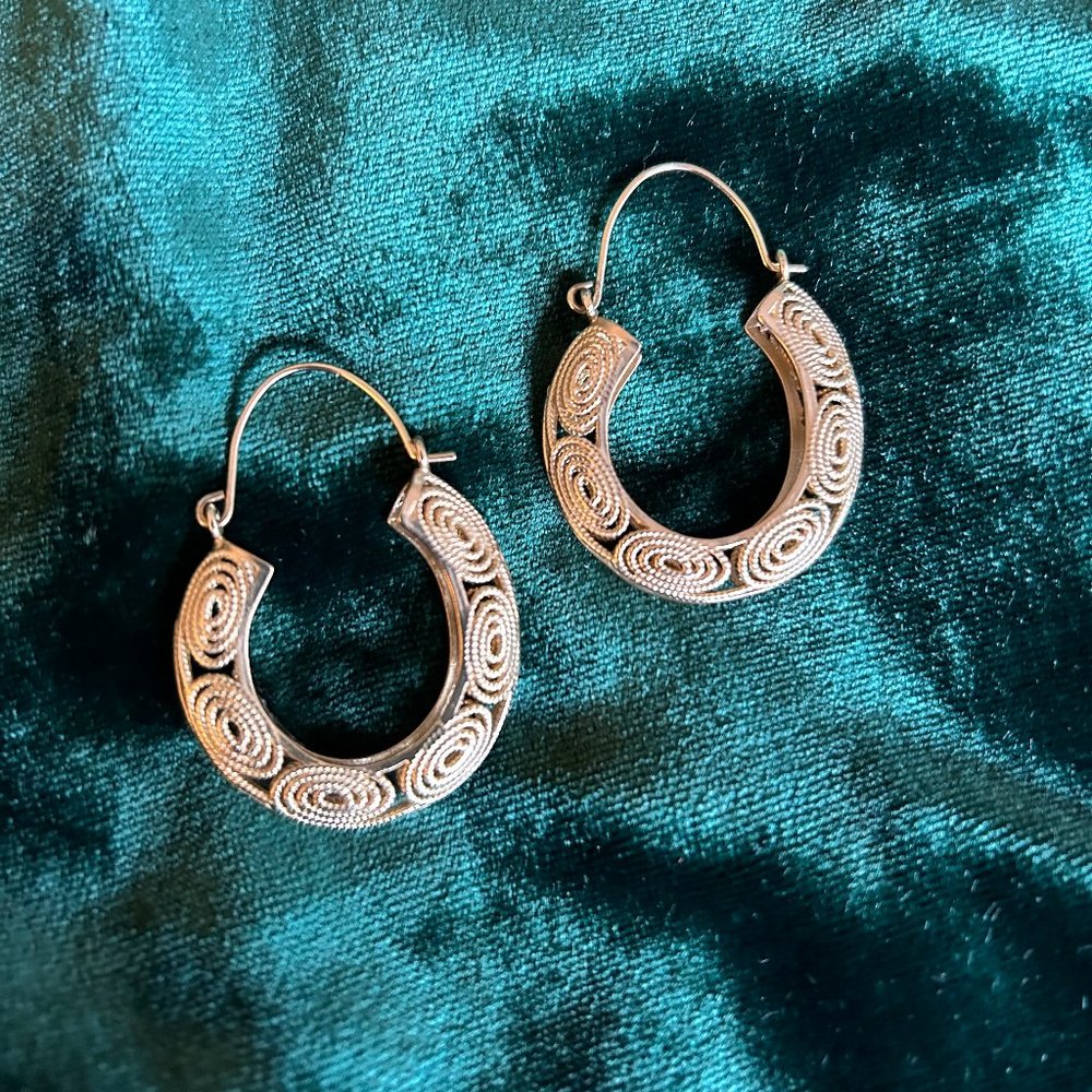 (Purchased at Anthropologie) Gorgeous Goldtone Filagree hoop earrings